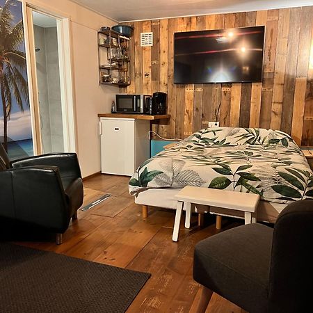 Beach House Met Badkamer, Boxspring & Airco Schoonebeek Exterior photo