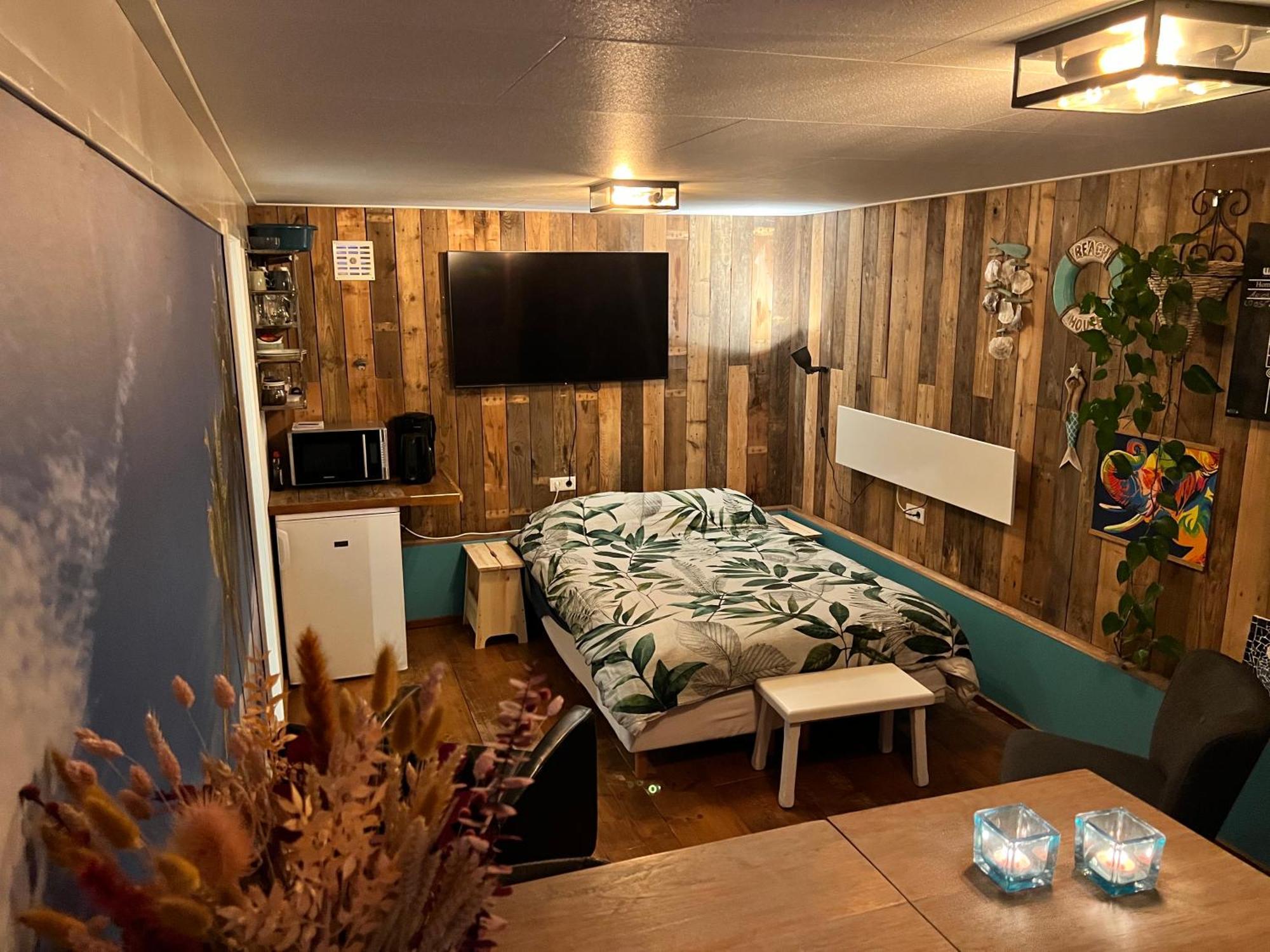 Beach House Met Badkamer, Boxspring & Airco Schoonebeek Exterior photo